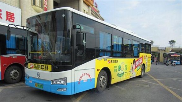 公交車身及車內(nèi)廣告火爆招租，滿城跑的廣告靜待與您攜手共贏